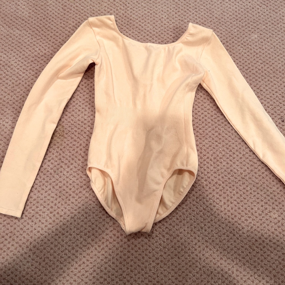 Pink long sleeve leotard, barely worn, kids medium